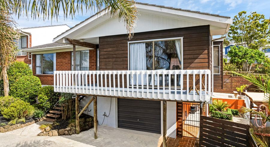  at 2/11 Heron Place, Pakuranga Heights, Auckland