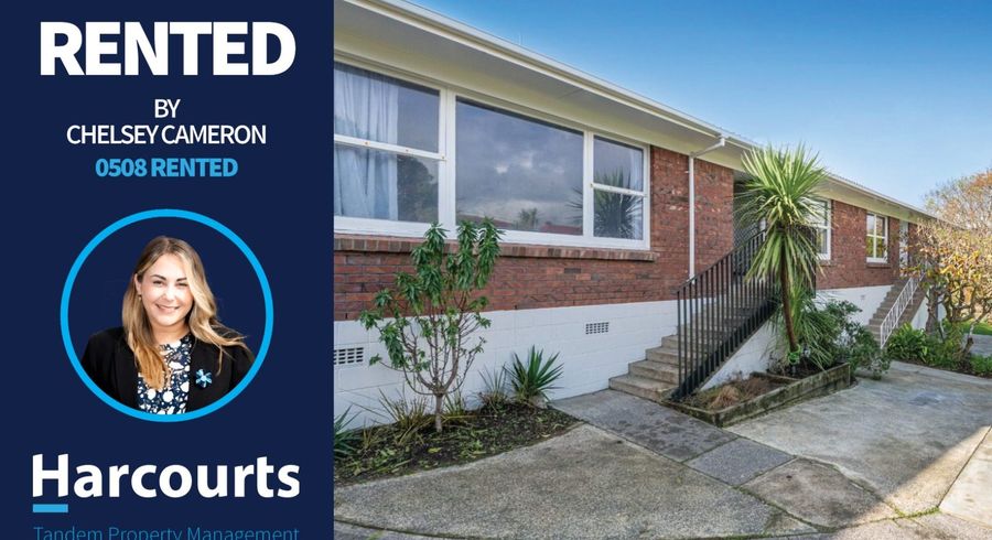  at 2/11 Roberts Avenue, Bayswater, North Shore City, Auckland