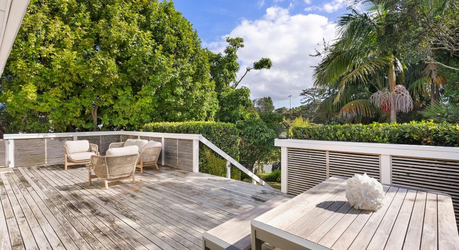  at 40 Paragon Avenue, Beach Haven, North Shore City, Auckland