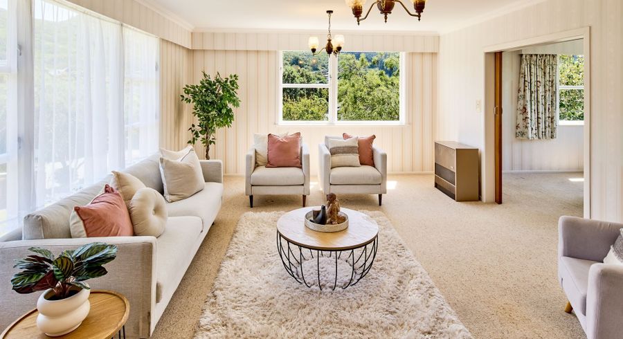  at 14 Fitzwilliam Terrace, Tawa, Wellington
