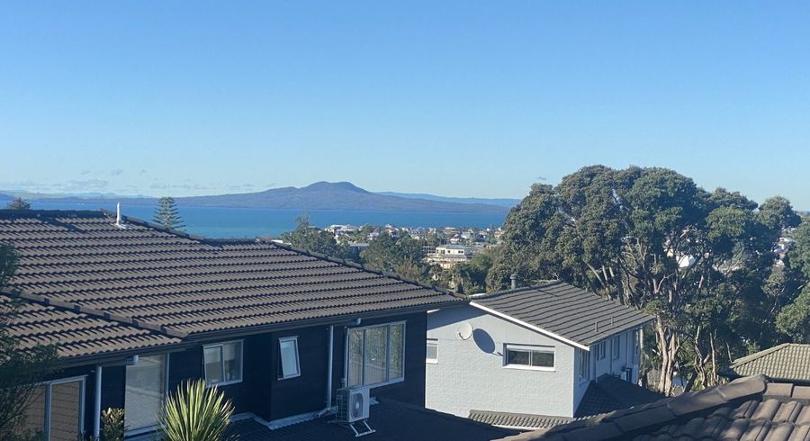  at 94B Carlisle Road, Browns Bay, North Shore City, Auckland