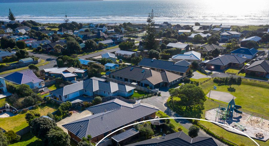  at 1 Barbaras Way, Waikanae Beach, Waikanae