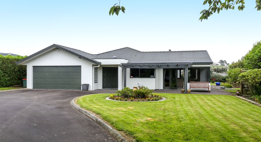  at 102A Queens Road, Glen Avon, New Plymouth