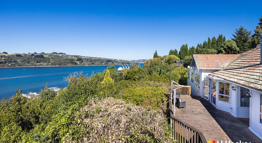  at 32 Adderley Terrace, Ravensbourne, Dunedin, Otago