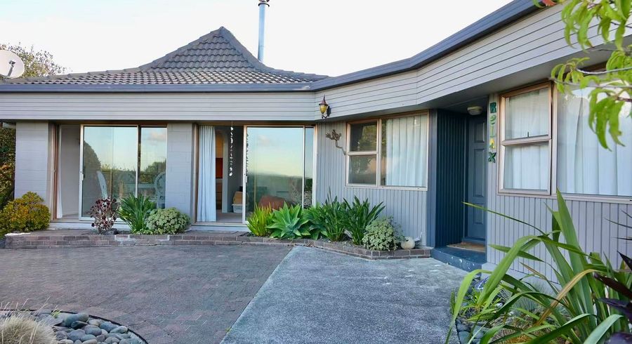  at 11 View Road, Shelly Park, Manukau City, Auckland