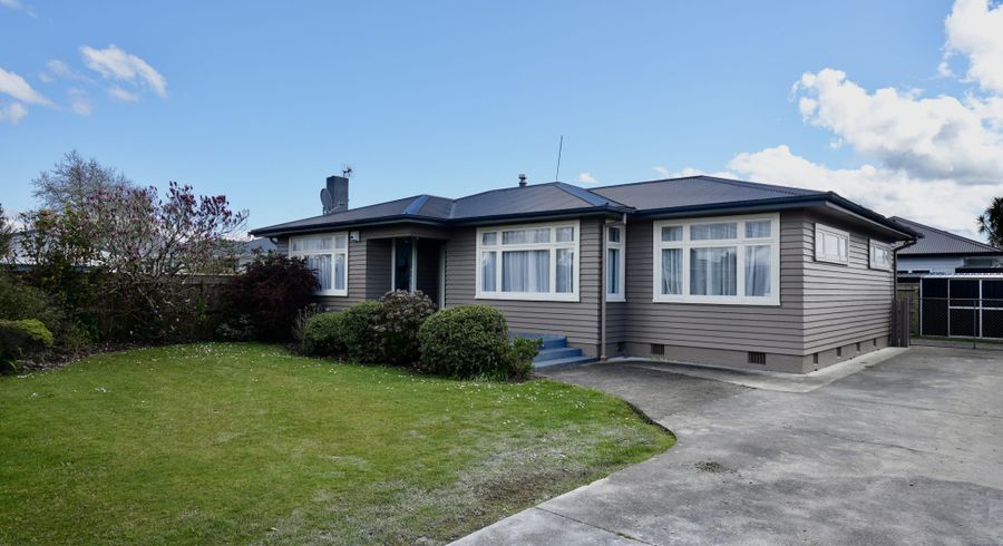  at 11 Belvedere Crescent, Takaro, Palmerston North