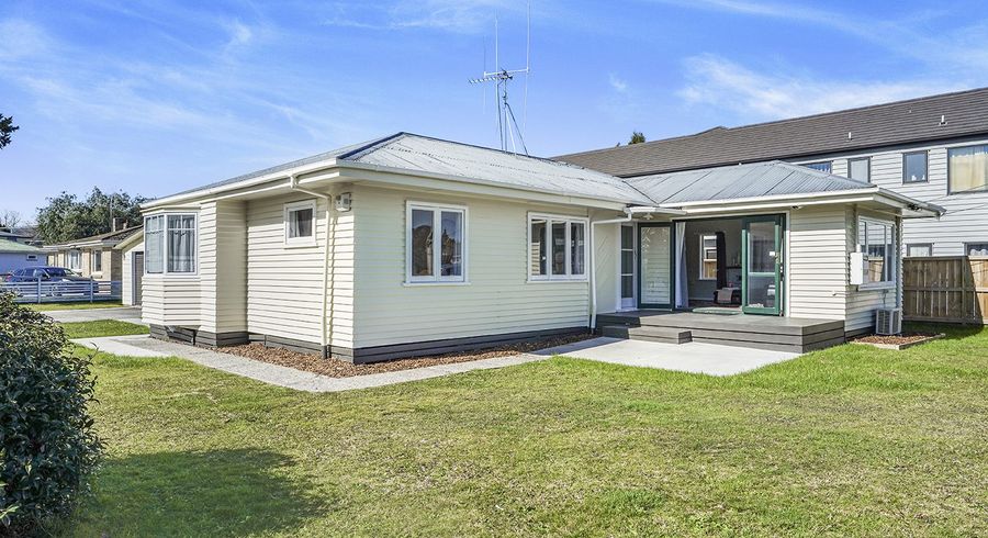  at 16 Cameron Road, Hamilton East, Hamilton, Waikato
