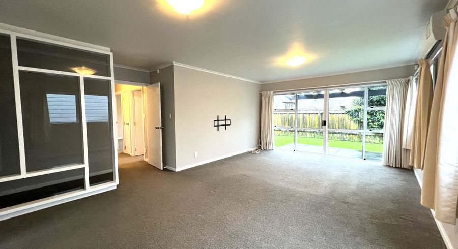  at 2/25 Oakley Ave, Waterview, Auckland City, Auckland
