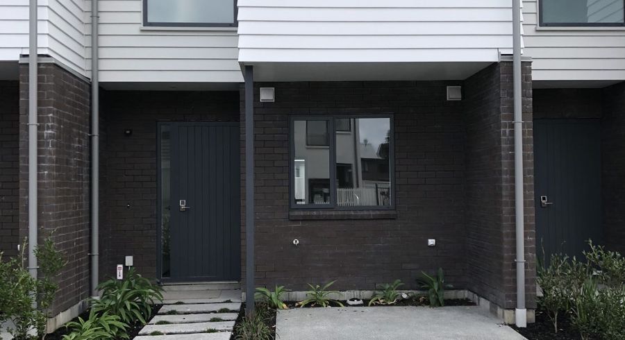  at 25 Alyssum Rd, Mount Wellington, Auckland City, Auckland