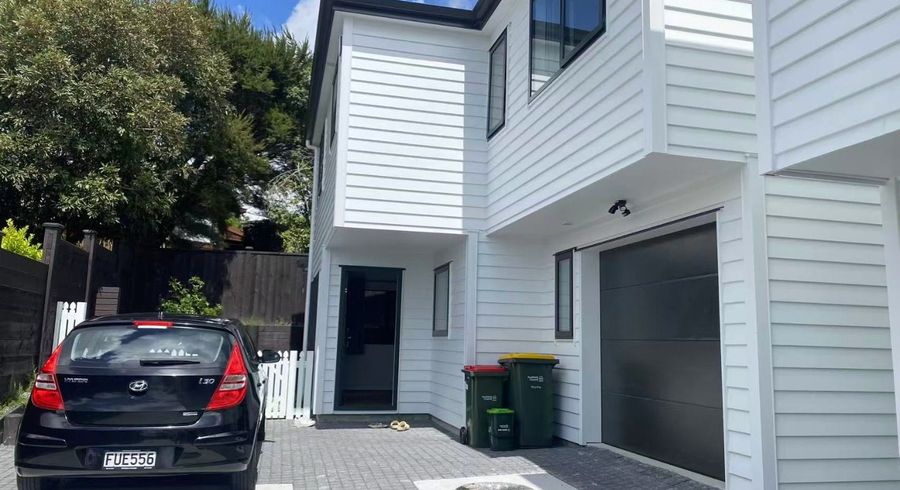  at 31D Weldene Avenue, Glenfield, North Shore City, Auckland