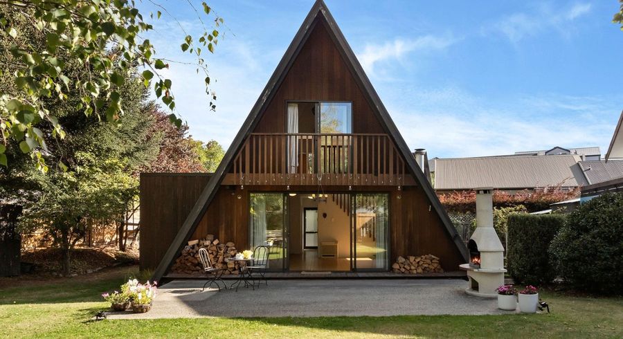  at 24 Thomson Street, Arrowtown, Queenstown-Lakes, Otago