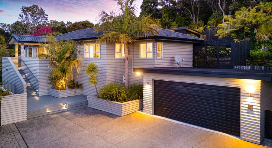  at 54 Staincross Street, Titirangi, Waitakere City, Auckland