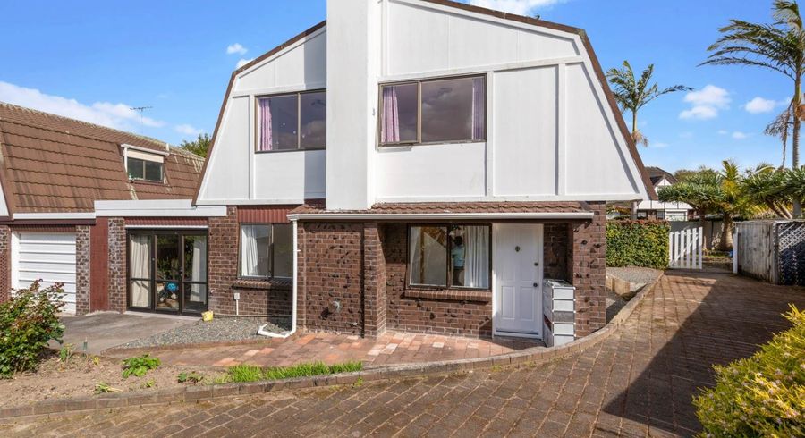  at 1/33 Curacao Place, Half Moon Bay, Manukau City, Auckland