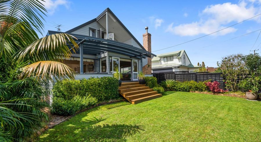  at 40 Wairoa Road, Devonport, North Shore City, Auckland