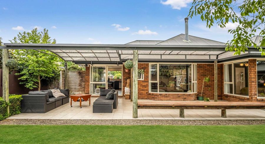  at 43 Gladstone Road, Woodend, Woodend