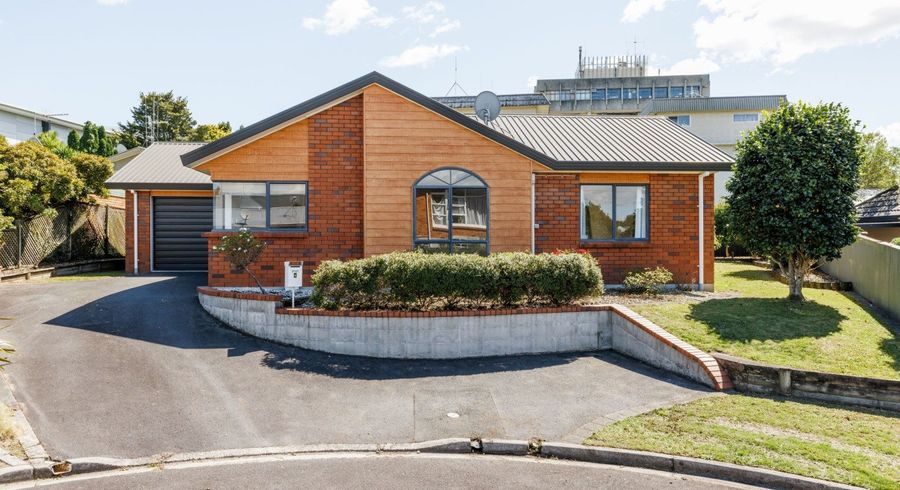  at 4 Dunsford Mews, Hamilton City Central, Hamilton, Waikato