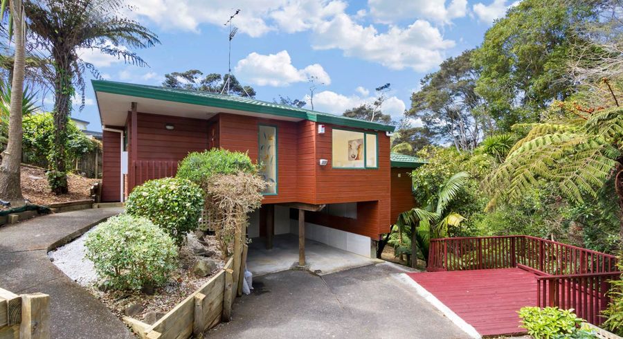  at 21 Hogans Road, Glenfield, Auckland