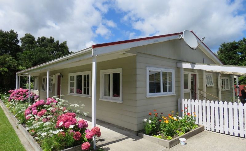  at 3 Sunderland Street, Waimangaroa