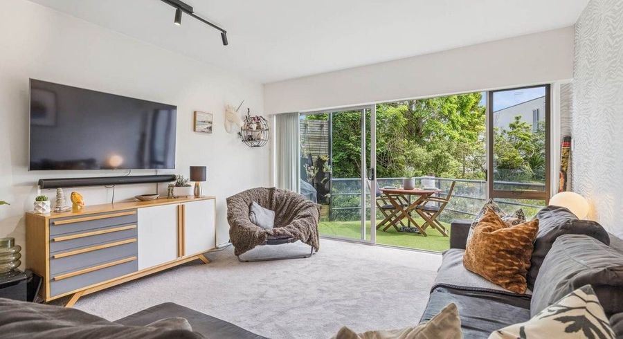  at 11/6 Sarsfield Street, Herne Bay, Auckland