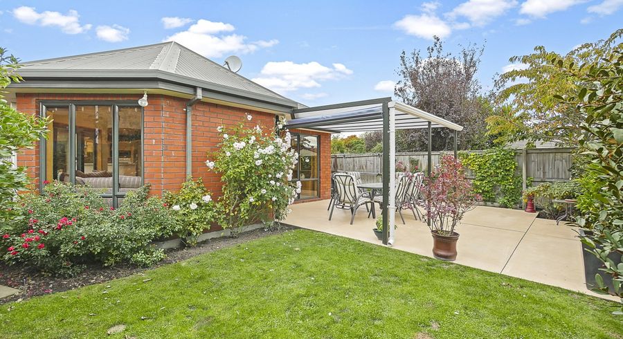  at 2/113 Avonhead Road, Avonhead, Christchurch