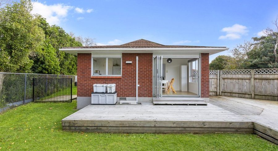  at 2/185 Swanson Road, Henderson, Waitakere City, Auckland