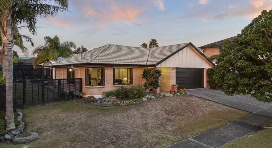  at 3 Roy Maloney Drive, Henderson, Auckland