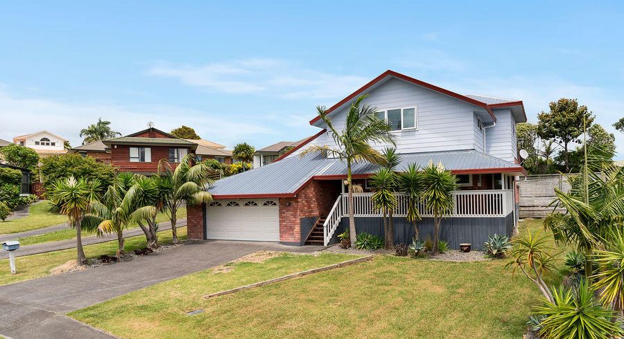  at 17 Gala Place, Henderson, Auckland