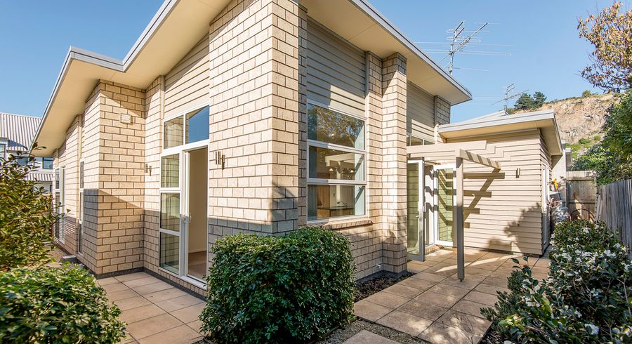  at 4/43 Main Road, Redcliffs, Christchurch