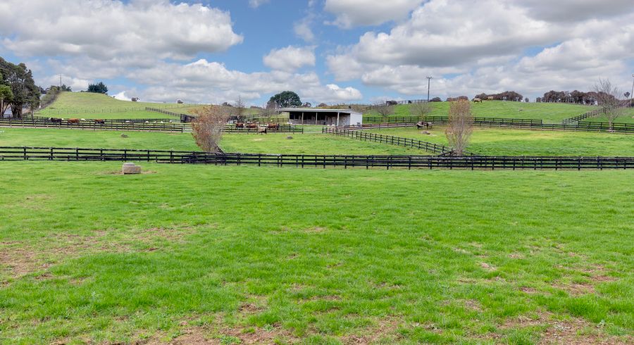  at 814 Paparata Road, Bombay