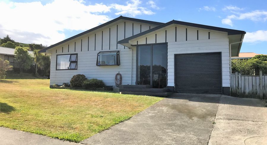  at 8 Chapel Street, Takapuwahia, Porirua