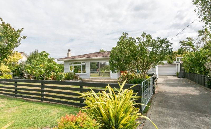  at 11 Apatu Road, Waipatu