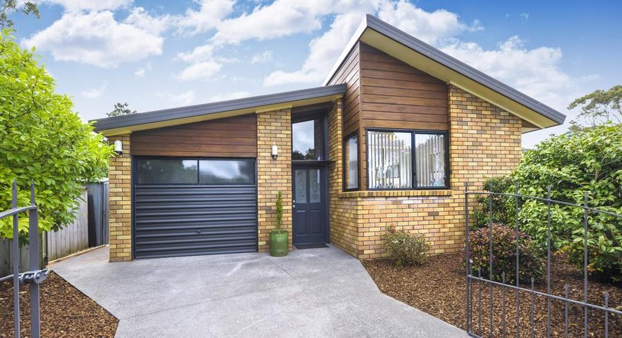  at 4 Shaw Road, Oratia, Auckland