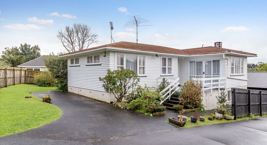  at 1/13 Arahia Street, Northcote, Auckland