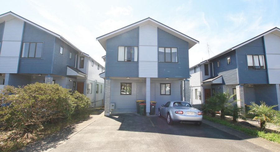  at 326/10 John Jennings Drive, Oteha, Auckland