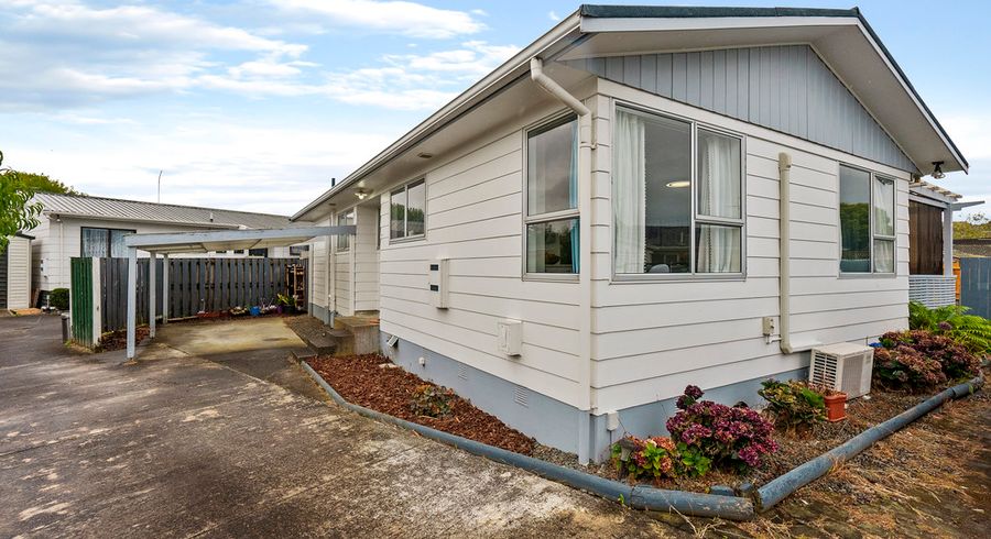  at 1/4 Fiesta Drive, Half Moon Bay, Auckland