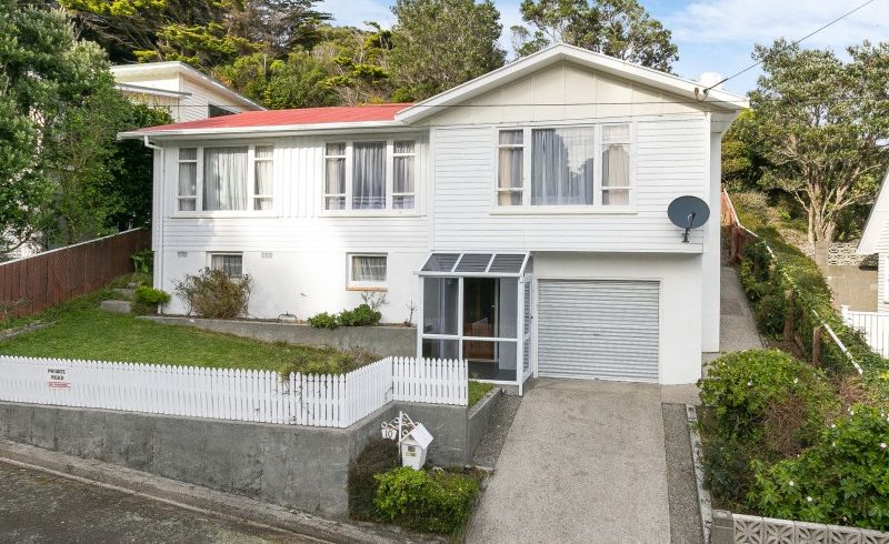  at 10 Chaucer Way, Karori, Wellington