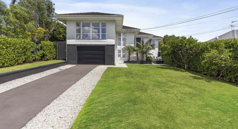  at 13 Rutherford Terrace, Meadowbank, Auckland