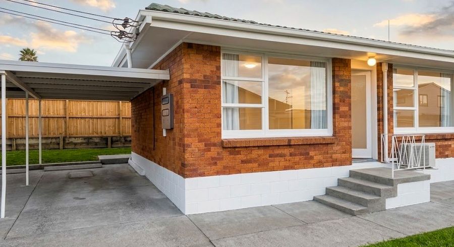  at 23 Blockhouse Bay Road, Avondale, Auckland
