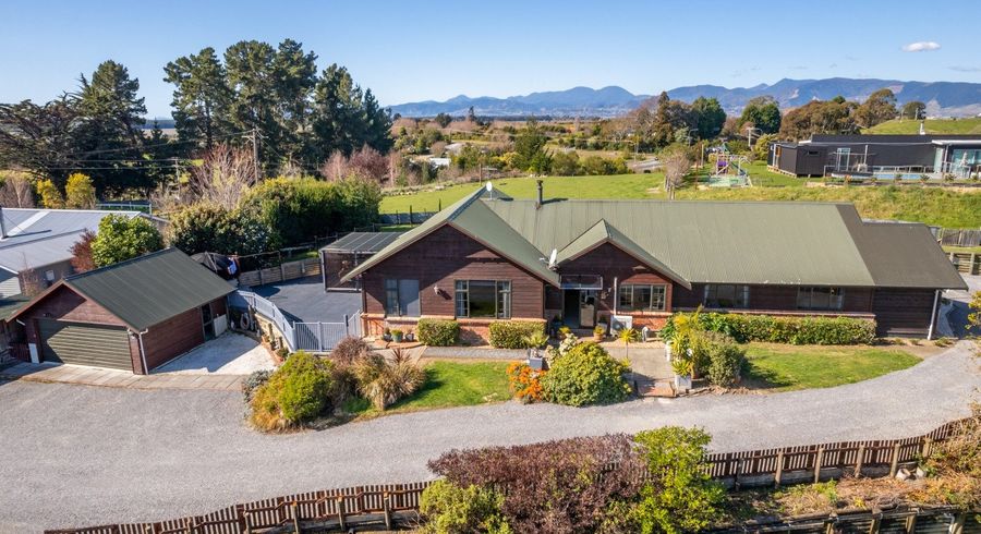  at 245 The Coastal Highway, Redwood Valley