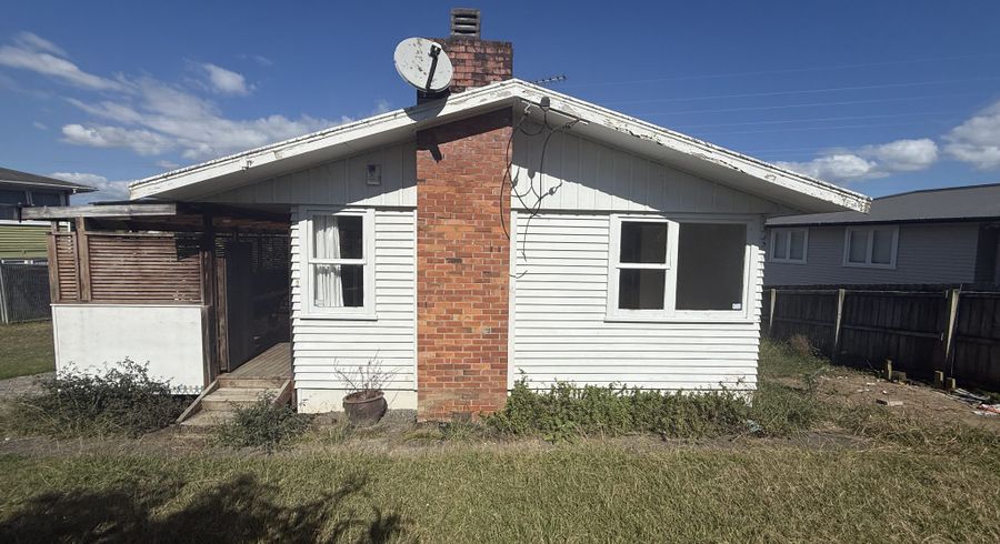  at 2 Garfield Road, Helensville, Rodney, Auckland
