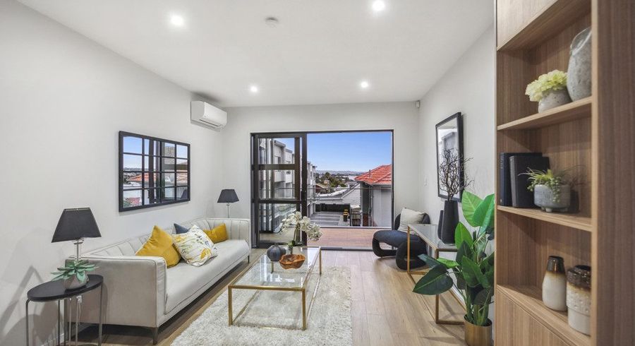  at 1/1B Egremont Street, Belmont, North Shore City, Auckland