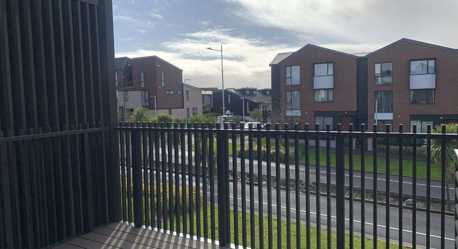  at 3/2 Rangitamiro Place, Hobsonville, Waitakere City, Auckland