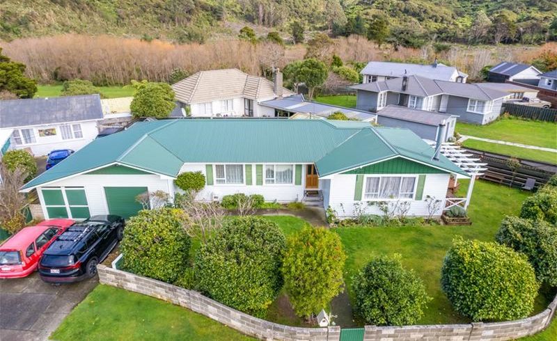  at 70 Wood Street, Wainuiomata, Lower Hutt