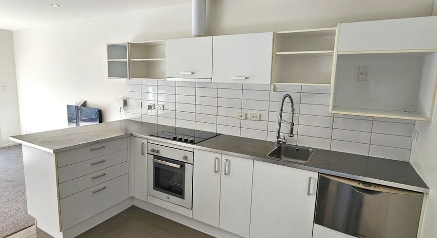  at B2/60 Masons Road, Oteha, North Shore City, Auckland