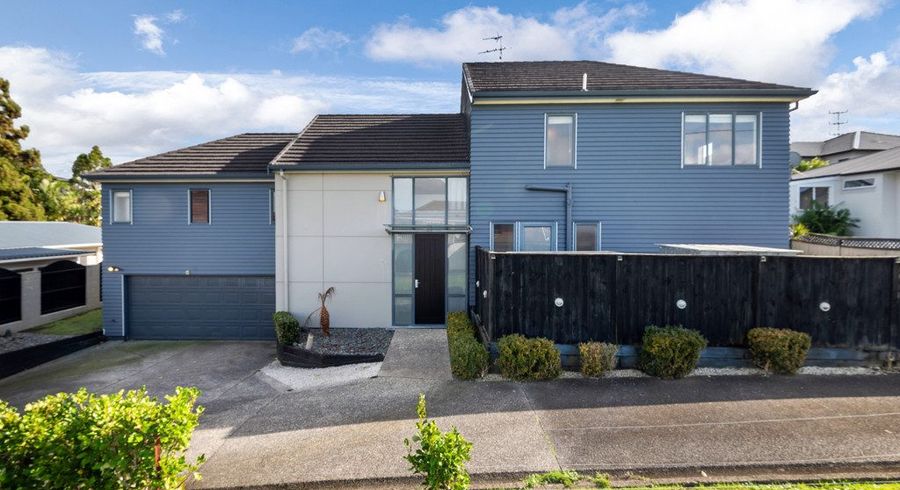  at 2/81 Francis Street, Hauraki, North Shore City, Auckland