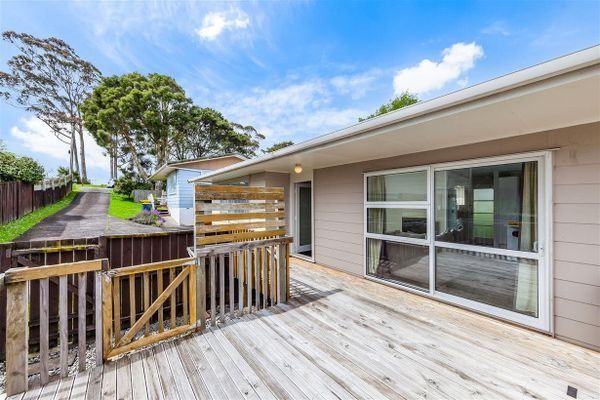  at 2/121 Seymour Road, Sunnyvale, Waitakere City, Auckland