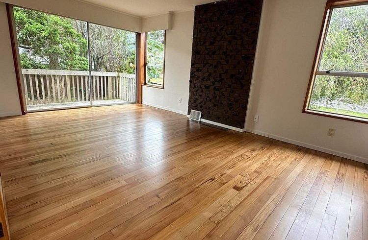  at 36 Normanton Street, Glenfield, Auckland