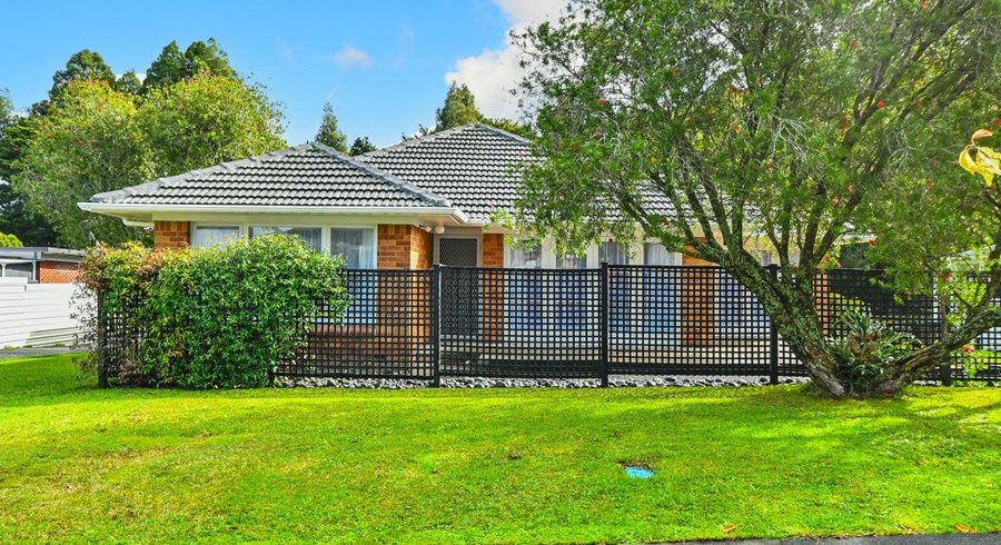  at 18 Walpole Avenue, Hillpark, Auckland