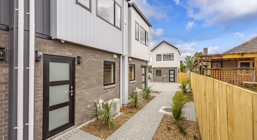  at 14E Durham Street, Te Atatu Peninsula, Waitakere City, Auckland