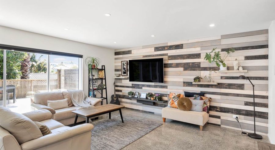  at 83 Fernhill Way, Oteha, North Shore City, Auckland